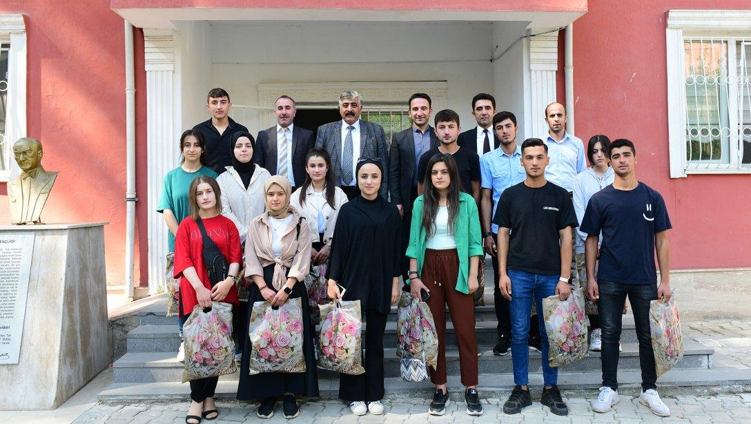 Kızılay'dan Üniversite Öğrencilerine Destek